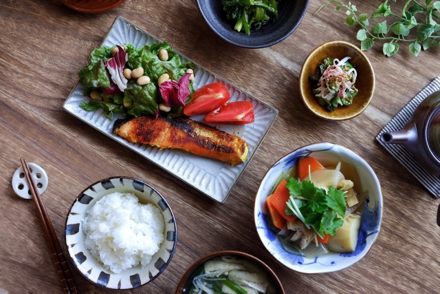 栄養バランスのよい食事