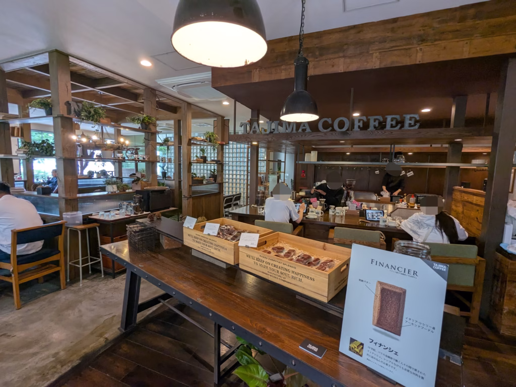 TAJIMA COFFEE入口からの店内の様子