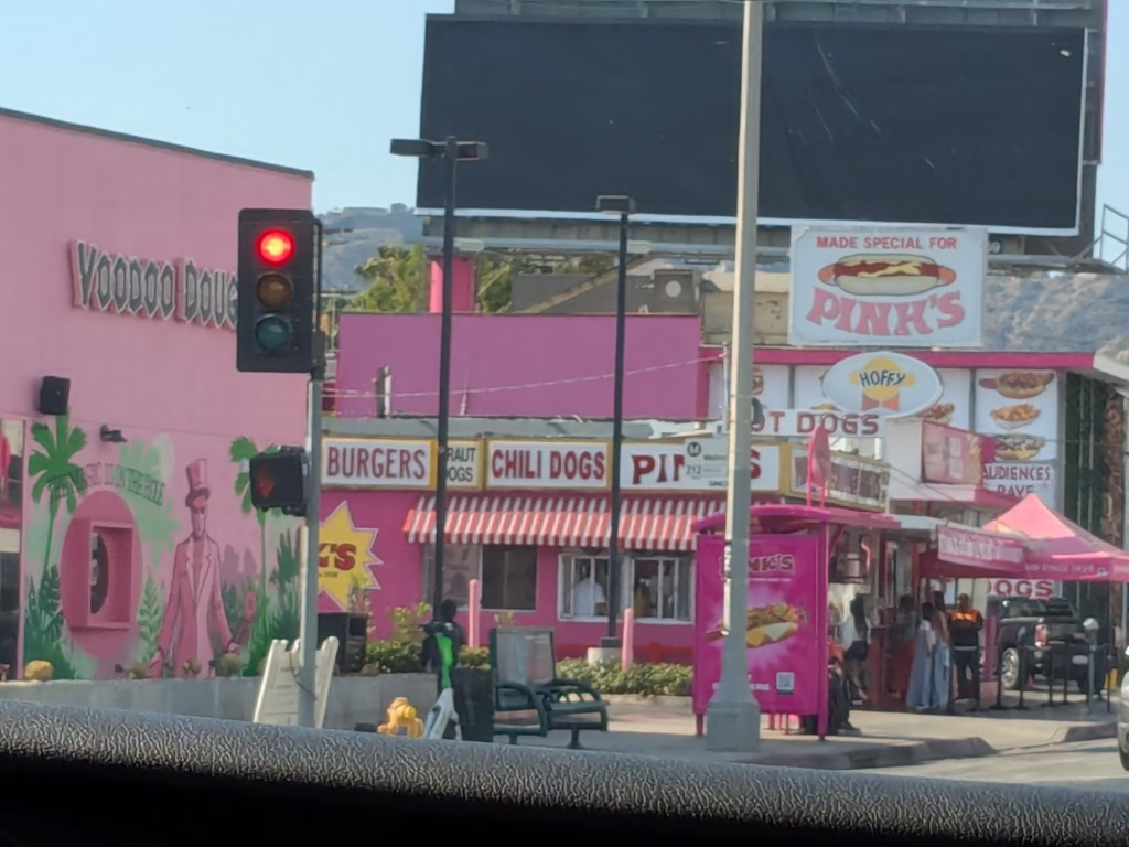 メルローズアベニューPink's Hot Dogs