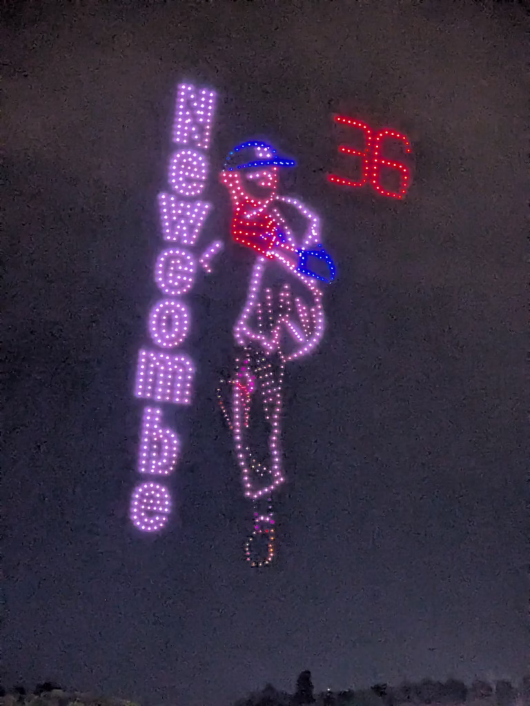 ドジャースタジアム_試合終了後のドローン